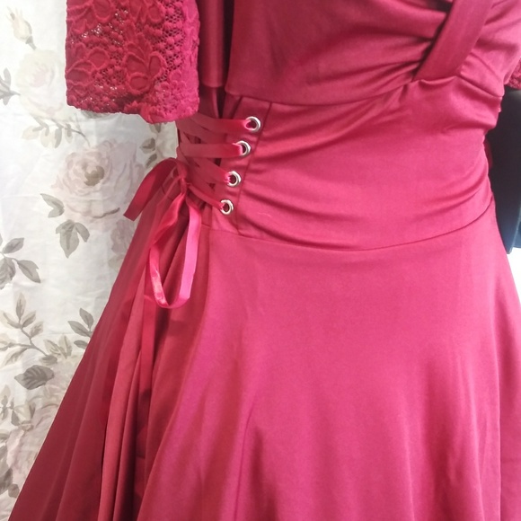 Dress - Picture 2 of 2